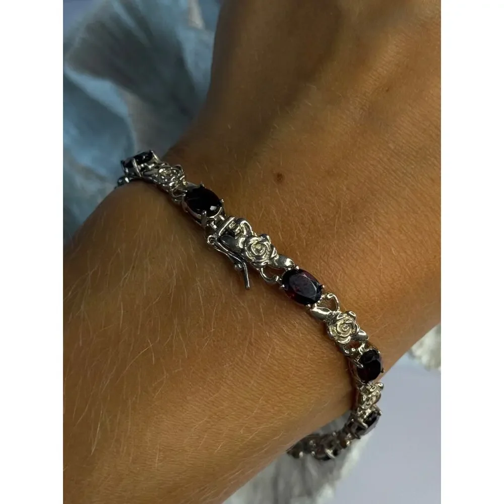 925 Sterling Silver Flower Garnet Bracelet Length 8